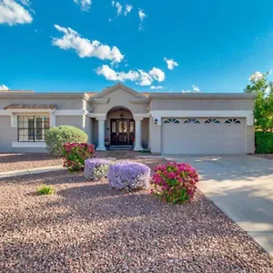 Your Perfect Find With Heated Pool Holiday home